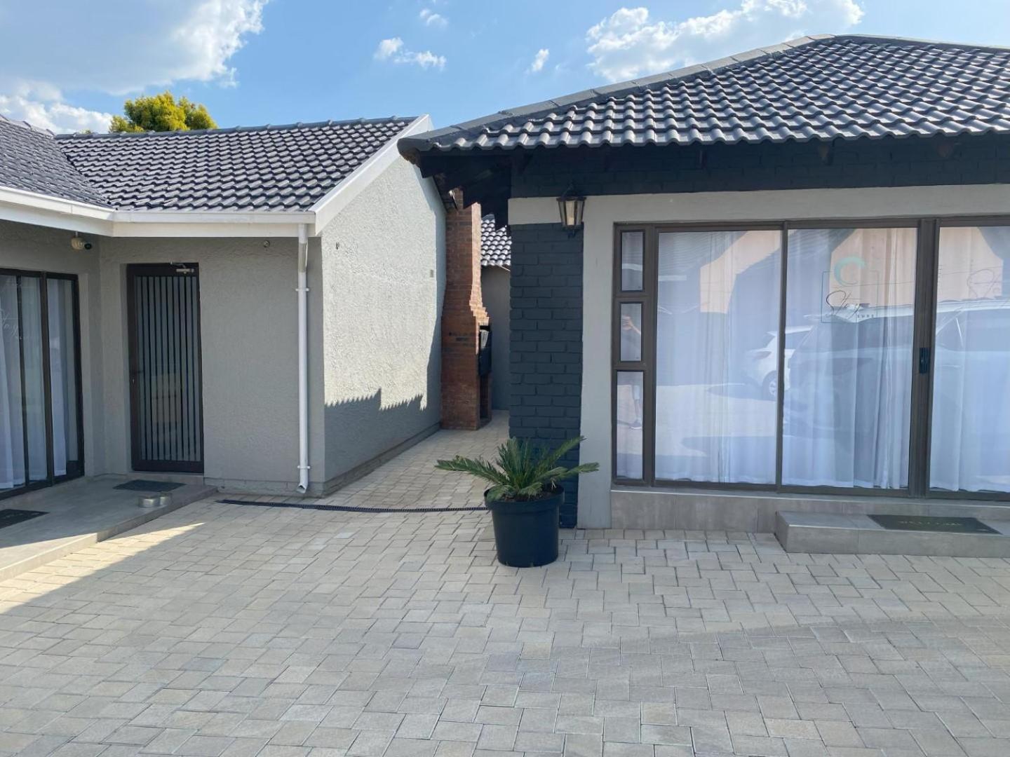 Staysure Guesthouse Alberton Exterior photo