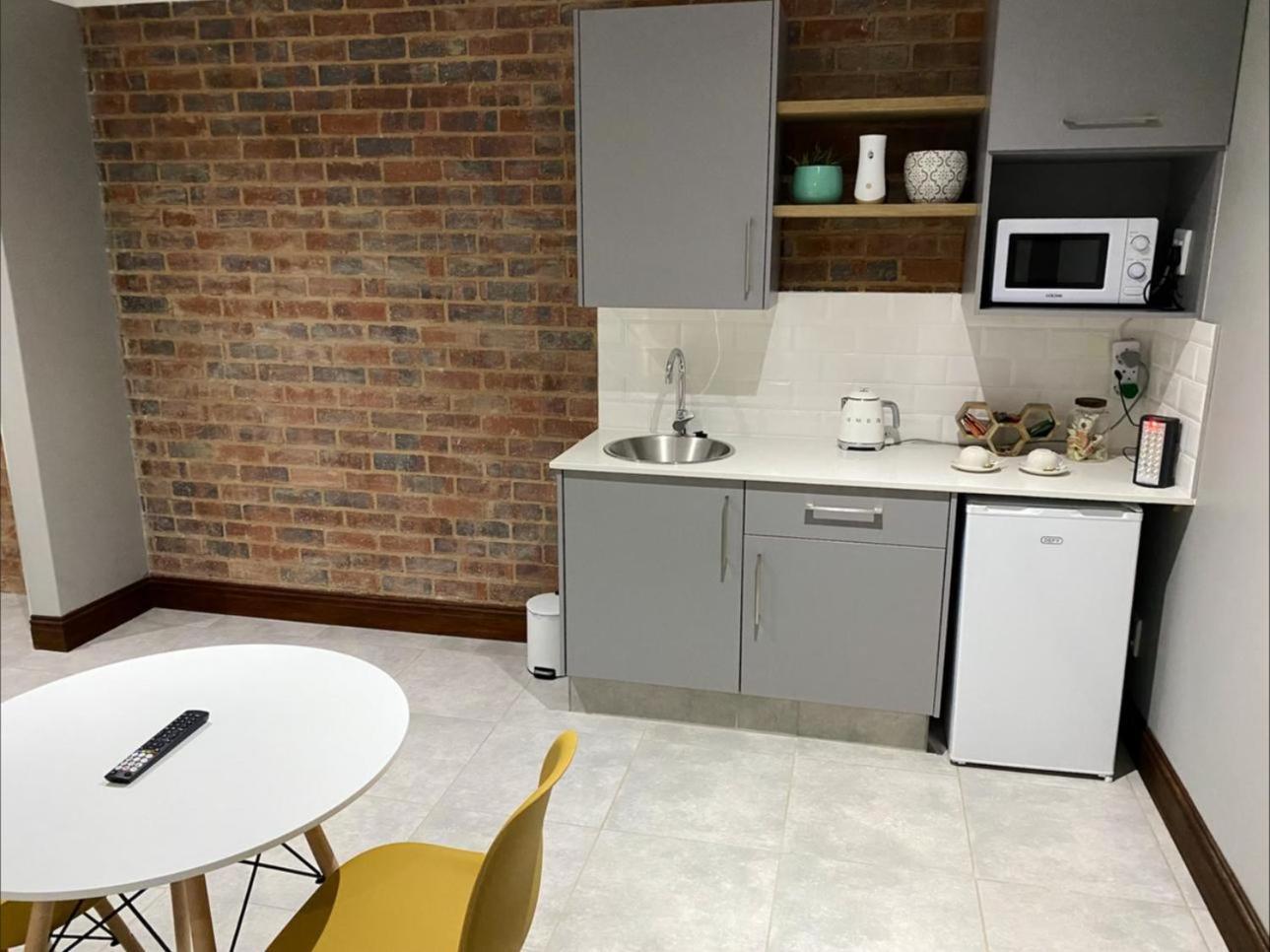 Staysure Guesthouse Alberton Room photo